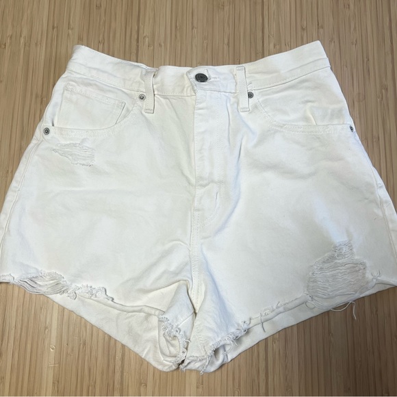 Levi's Pants - Levi’s Mom Shorts size 30